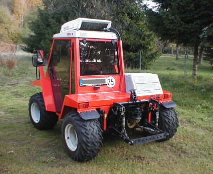 1998 Reform Metrac Tractor with 4-Wheel Steering & Hydrostatic Drive